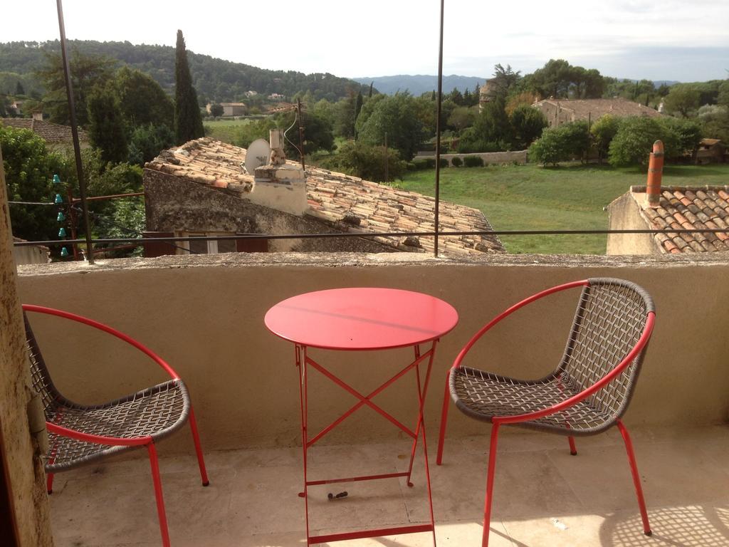 Ancienne Maison Des Gardes Lourmarin Exterior photo